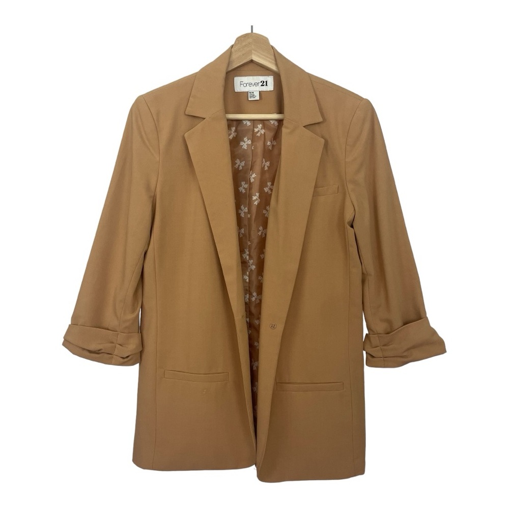 Forever 21 Women's Tan Blazer. Straight Cutting. Size M. Excellent Condi…